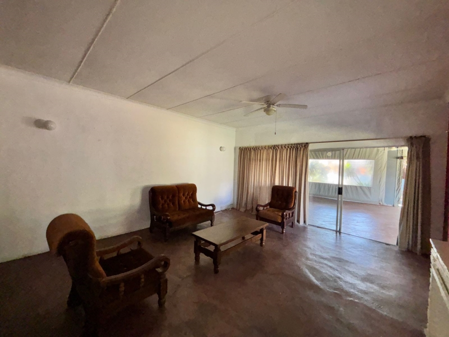 5 Bedroom Property for Sale in Parys Free State